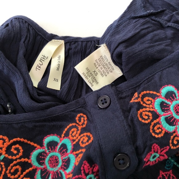 Embroidered Cold Shoulder Crop Top - Picture 2 of 2